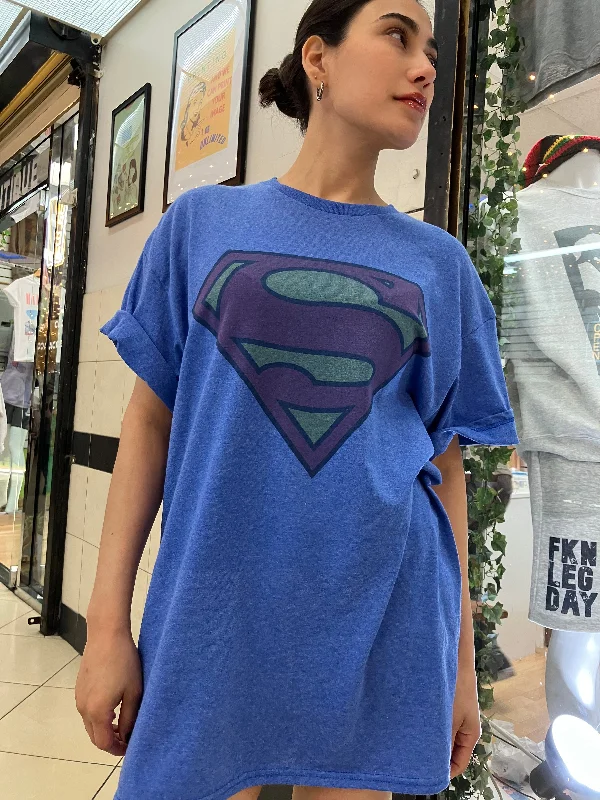 Superman Logo Graphic Design T-shirt Welt Pockets Slit Pockets