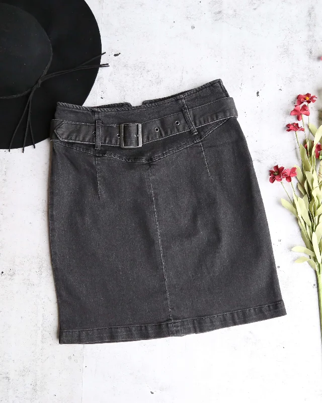 Free People - Livin It Up Denim Pencil Mini Skirt - Worn Black linen skirt natural